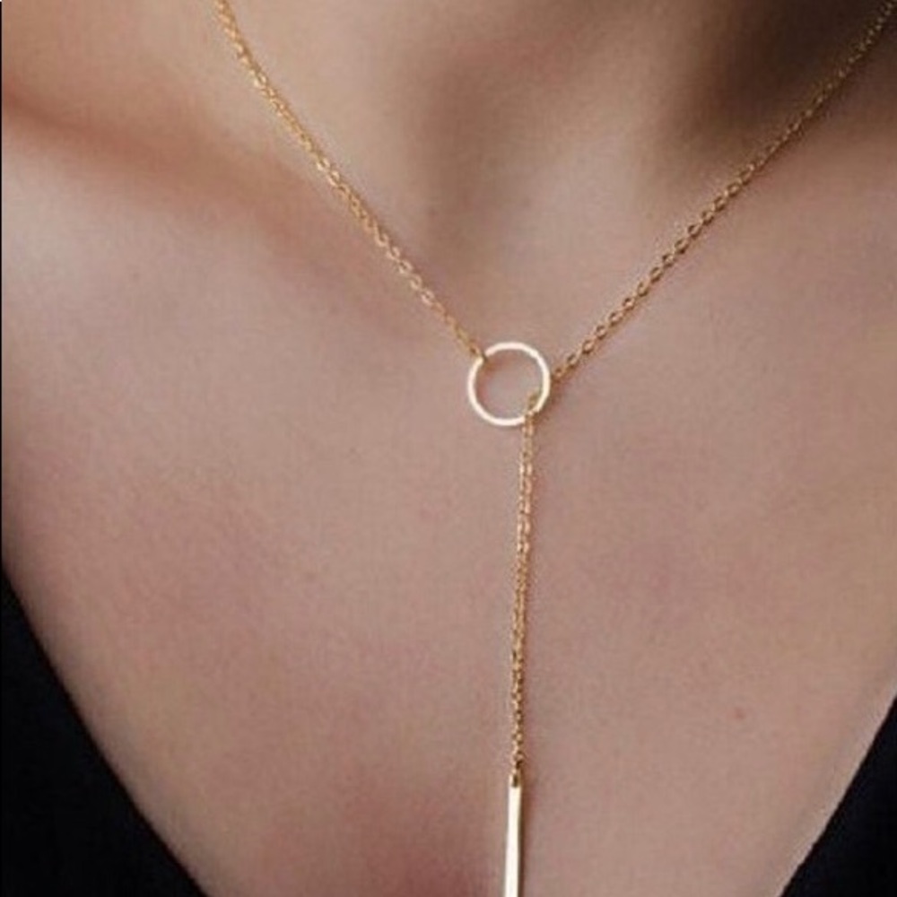 Women’s choker necklace